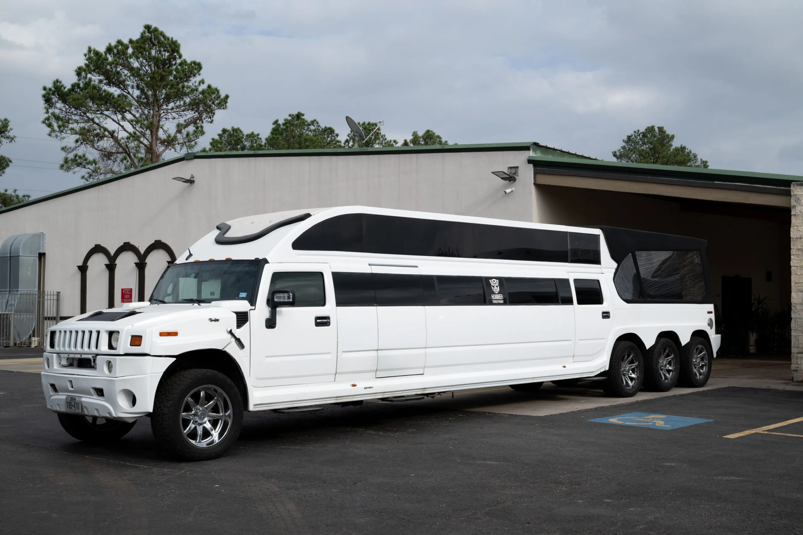 Hummer limo