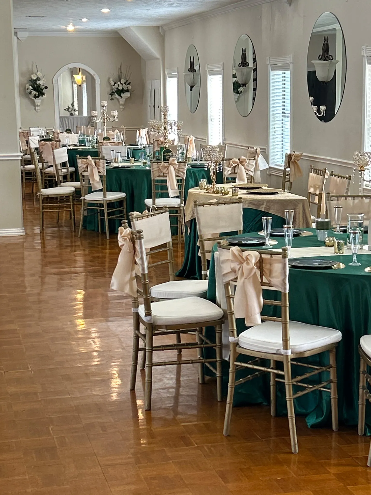 spring chateau green decorations