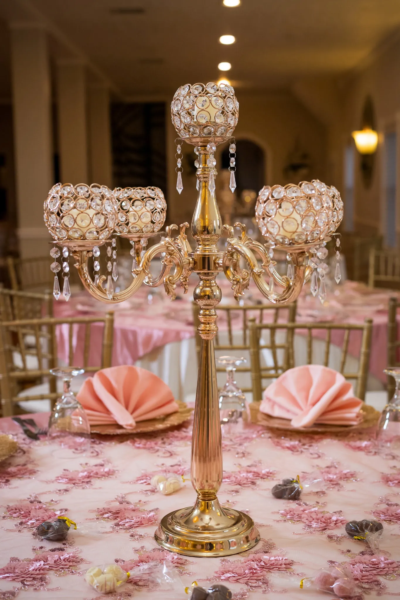spring chateau centerpieces